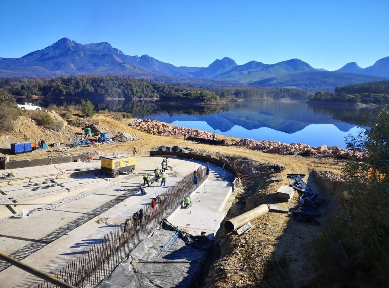 Garden Route Dam Spillway: 54 tons of reinforcement to be used in spillway